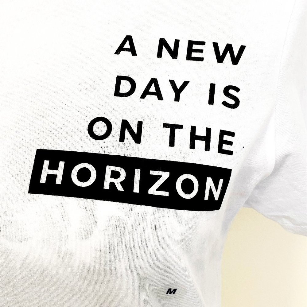 American Eagle White Graphic T-Shirt NWT